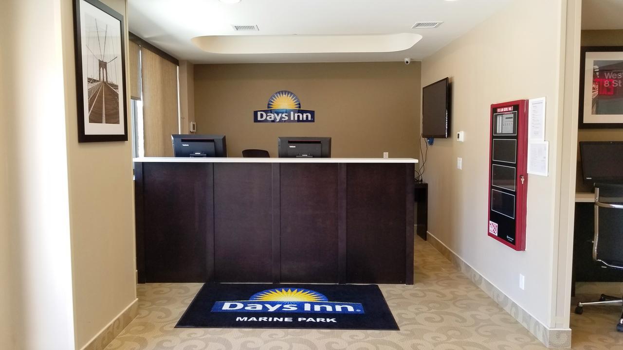 Days Inn By Wyndham Brooklyn Marine Park New York Exterior foto
