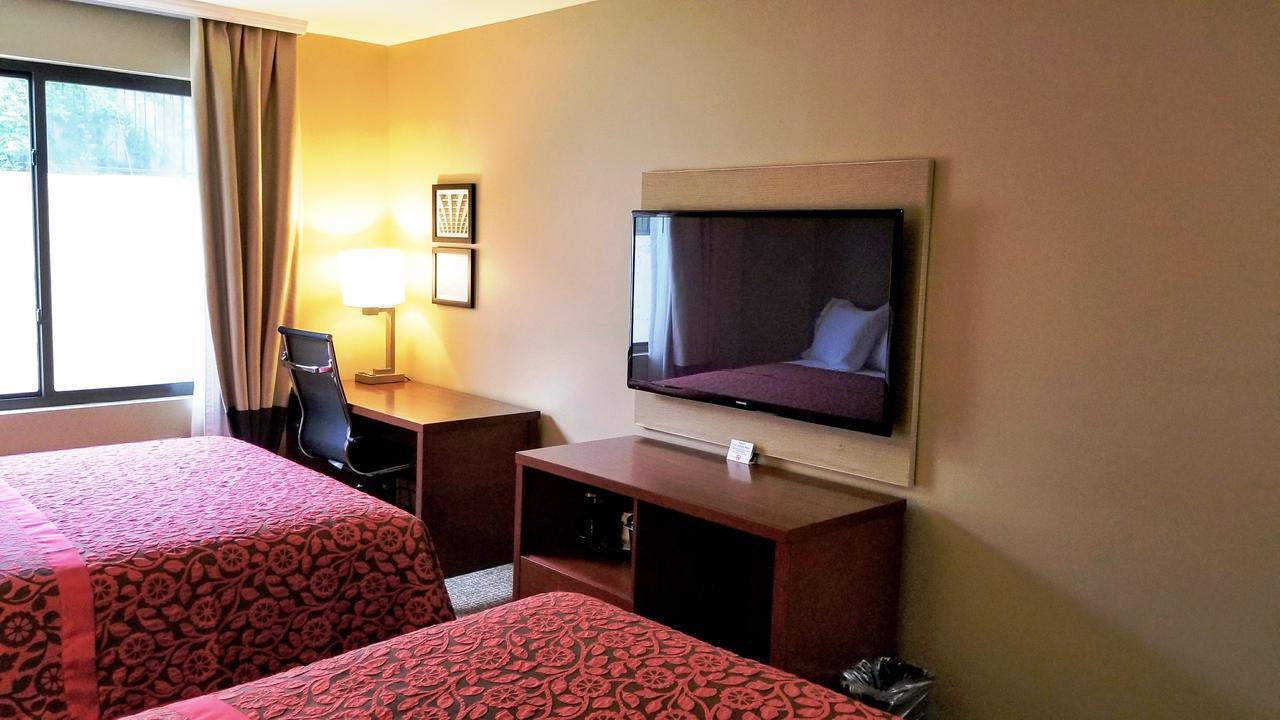 Days Inn By Wyndham Brooklyn Marine Park New York Exterior foto